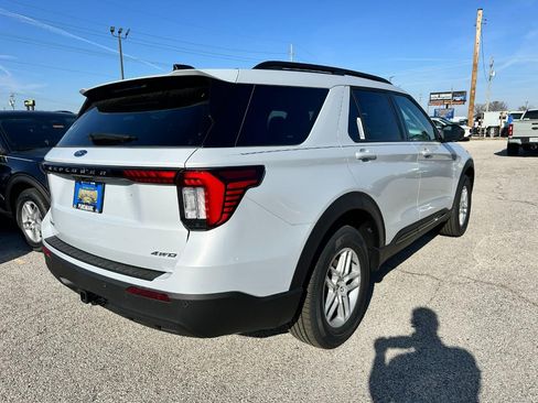 New 2026 Ford Explorer Active image 3