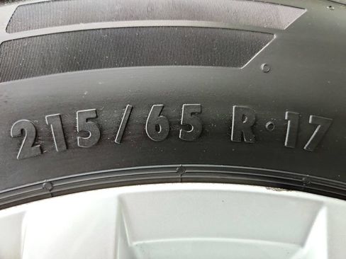 Used 2019 Volkswagen Tiguan S w/ 3rd Row Seat Package AWD/4WD image 32