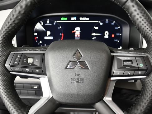 New 2026 Mitsubishi Outlander SEL AWD/4WD image 13