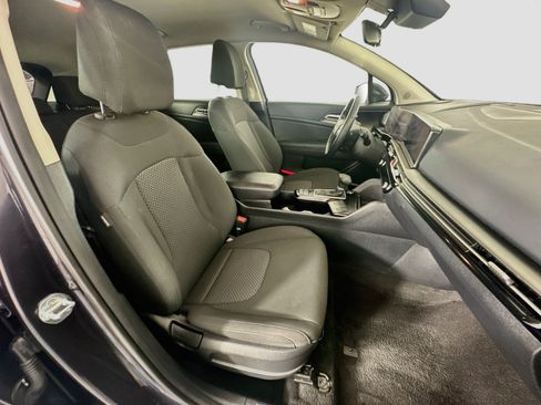 Used 2026 Kia Sportage LX FWD image 29