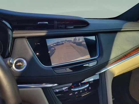 Used 2018 Cadillac XT5 Luxury w/ Driver Awareness Package image 35