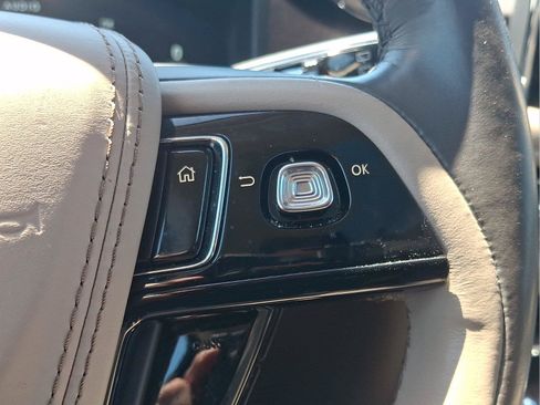 Used 2022 Lincoln Aviator Reserve w/ Equipment Group 201A AWD/4WD image 23