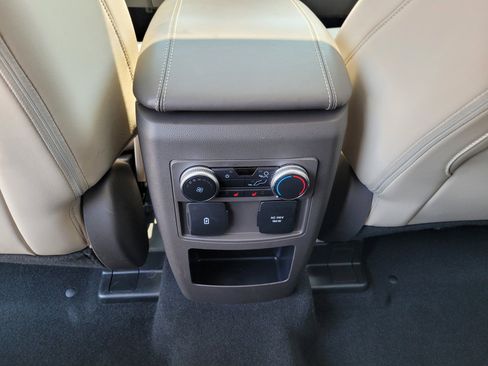 Used 2021 Ford Explorer Platinum w/ Equipment Group 601A AWD/4WD image 16