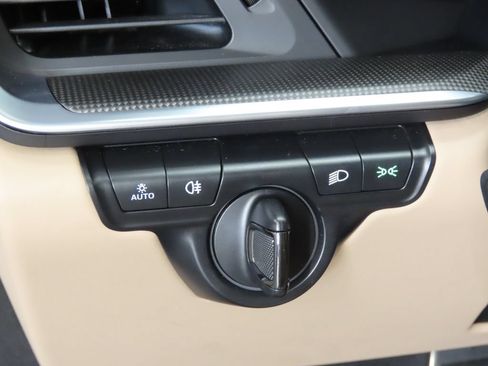 Certified 2023 Porsche 911 Turbo AWD/4WD image 22