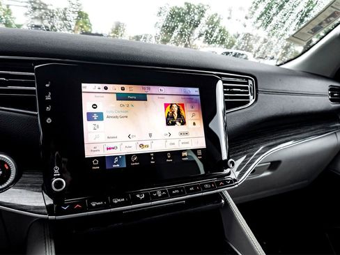 Used 2022 Jeep Wagoneer Series III w/ Convenience Group I image 23