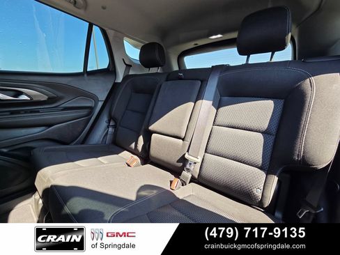 Used 2024 GMC Terrain SLE w/ Driver Convenience Package FWD image 25
