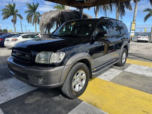 Used 2002 Toyota Sequoia SR5 image 1