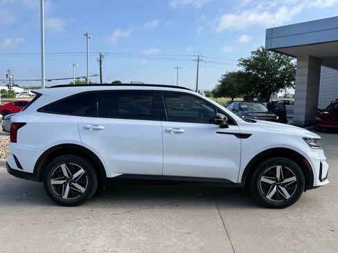 Used 2023 Kia Sorento S w/ Panoramic Sunroof Package FWD image 7