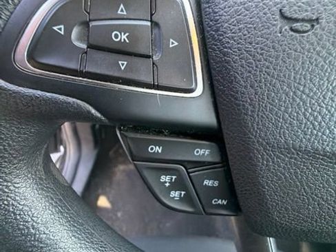 Used 2016 Ford Focus SE FWD image 14