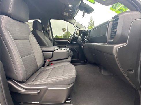 Used 2024 Chevrolet Silverado 2500 LT w/ Convenience Package image 10