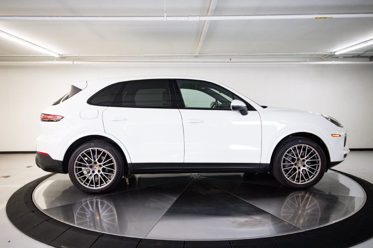 Certified 2023 Porsche Cayenne Platinum Edition AWD/4WD image 8