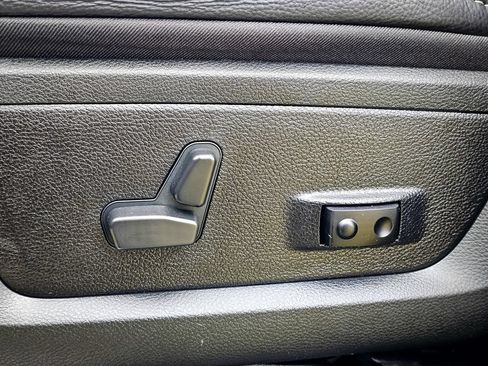 Used 2024 RAM 3500 Limited AWD/4WD image 19
