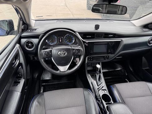 Used 2018 Toyota Corolla SE image 19