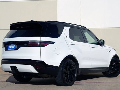 Used 2022 Land Rover Discovery HSE R-Dynamic AWD/4WD image 3
