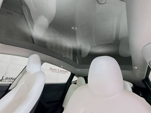 Used 2022 Tesla Model Y Long Range AWD/4WD image 21
