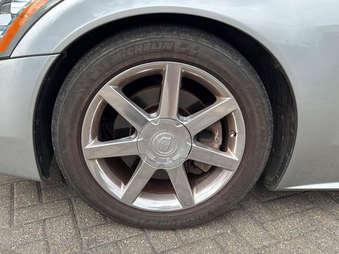 Used 2007 Cadillac XLR RWD image 10