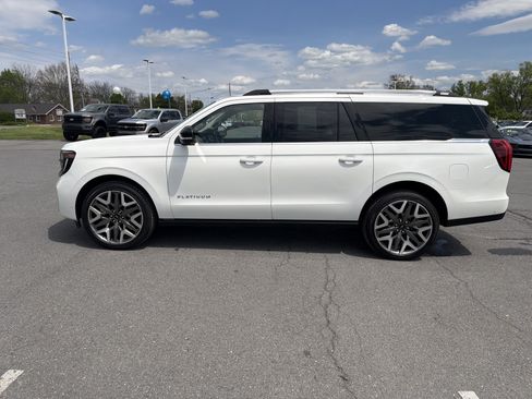 Used 2025 Ford Expedition Max Platinum w/ Platinum Ultimate Package AWD/4WD image 7
