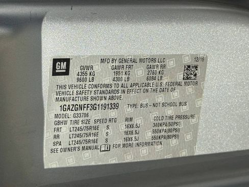 Used 2016 Chevrolet Express 3500 LS RWD image 19