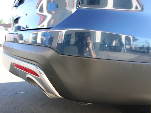 Used 2017 Ford Explorer XLT w/ Equipment Group 201A image 11