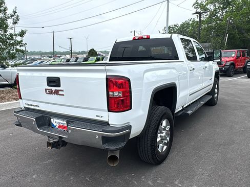 Used 2016 GMC Sierra 2500 SLT w/ Duramax Plus Package AWD/4WD image 5