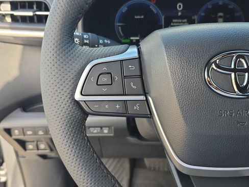 New 2026 Toyota Sienna Platinum AWD/4WD image 13