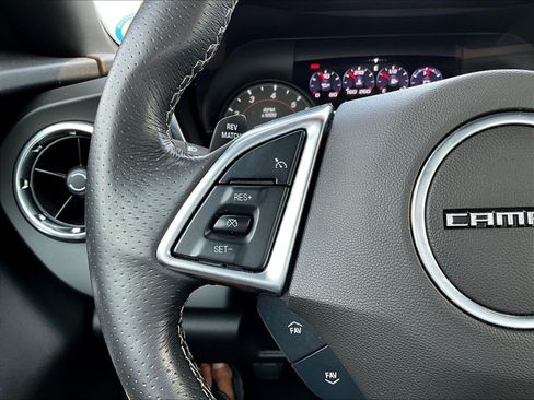 Used 2021 Chevrolet Camaro SS RWD image 8
