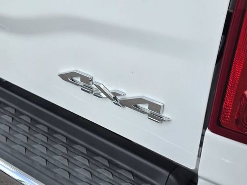 Used 2024 RAM 2500 Limited AWD/4WD image 6