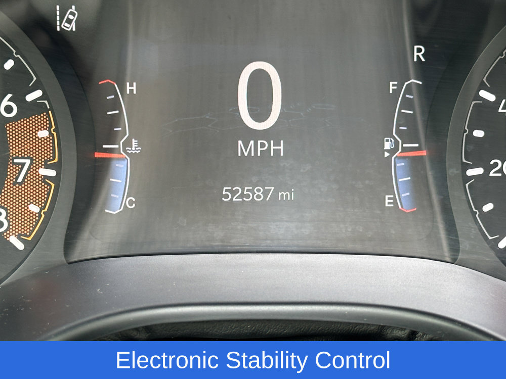 Used 2024 Jeep Compass Latitude AWD/4WD image 3