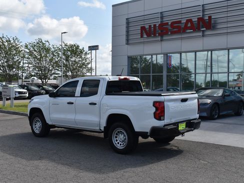 Used 2025 Chevrolet Colorado W/T RWD image 5