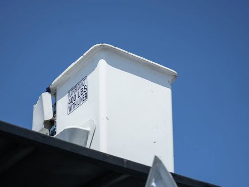 Used 2013 Ford F750 2WD Regular Cab Super Duty image 20