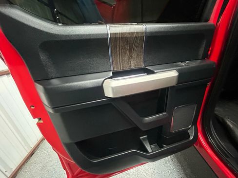 Used 2020 Ford F250 Lariat w/ Chrome Package image 9