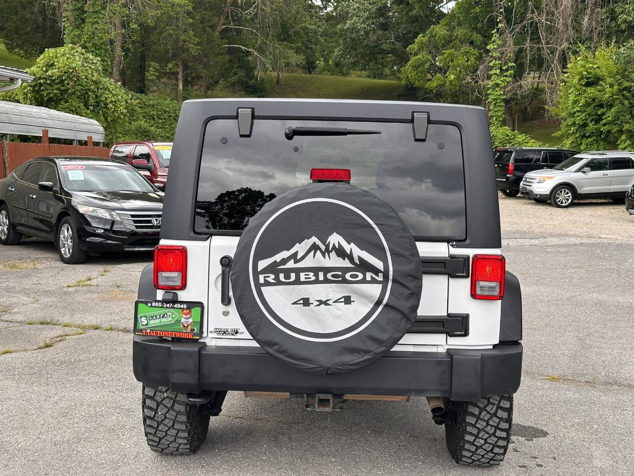 Used 2012 Jeep Wrangler Unlimited Rubicon w/ Connectivity Group AWD/4WD image 6