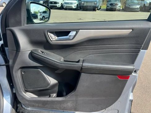 Used 2022 Ford Escape SEL AWD/4WD image 10