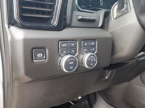 Used 2025 GMC Sierra 2500 AT4 w/ AT4 Premium Plus Package image 24