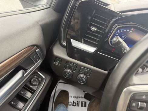 Used 2025 Chevrolet Silverado 1500 LT image 25