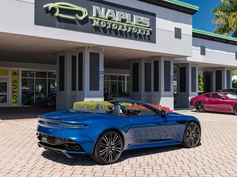 Used 2022 Aston Martin DBS Superleggera Volante RWD image 41