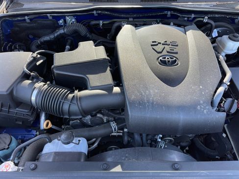 Used 2023 Toyota Tacoma TRD Sport AWD/4WD image 21