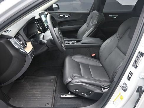 Used 2026 Volvo XC60 B5 Ultra w/ Protection Package Premier AWD/4WD image 18