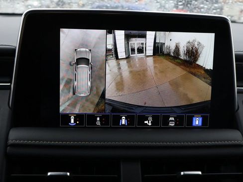 Used 2022 GMC Yukon SLT w/ SLT Premium Package image 30