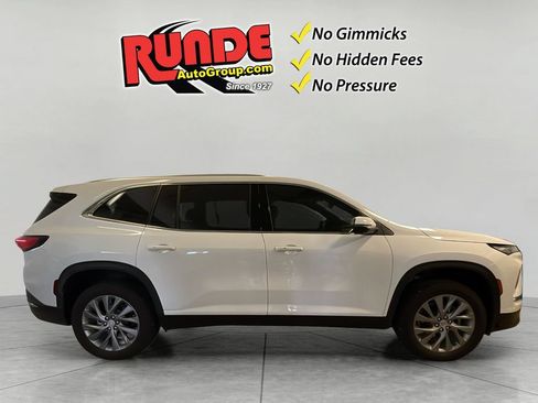 Used 2025 Buick Enclave Preferred w/ Power Package AWD/4WD image 7