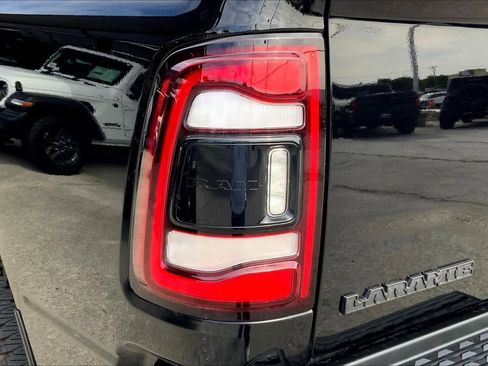 Used 2024 RAM 2500 Laramie w/ Night Edition image 26