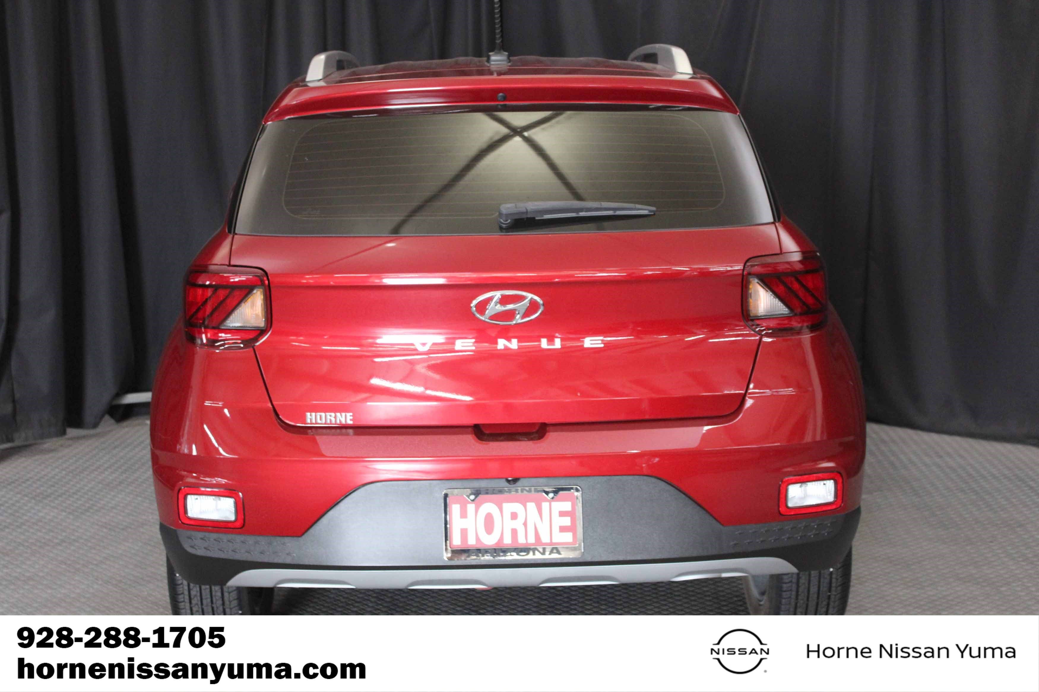 Used 2025 Hyundai Venue Limited FWD image 14
