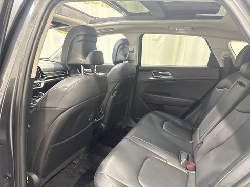 Used 2023 Kia Sportage EX w/ EX Premium Package AWD/4WD image 11