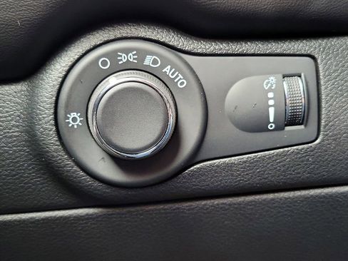 Used 2023 Dodge Durango GT AWD/4WD image 13