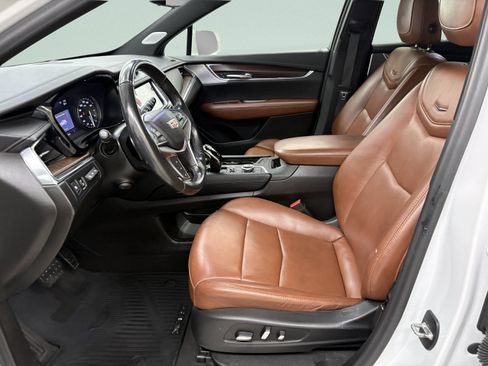 Used 2020 Cadillac XT5 Premium Luxury AWD/4WD image 12