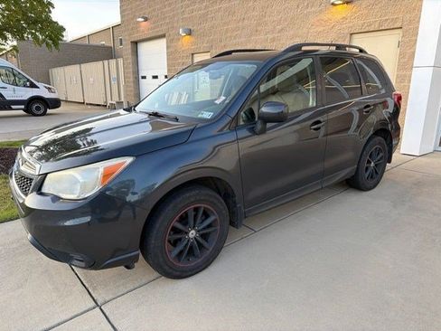 Used 2015 Subaru Forester 2.5i Premium w/ All-Weather Package AWD/4WD image 1