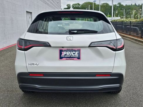 Used 2025 Honda HR-V LX image 4