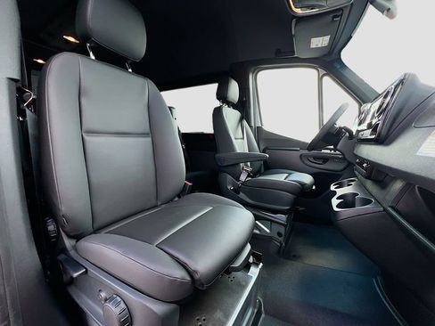 New 2025 Mercedes-Benz Sprinter 2500 image 29