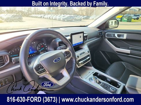 Used 2023 Ford Explorer XLT w/ Equipment Group 202A AWD/4WD image 11