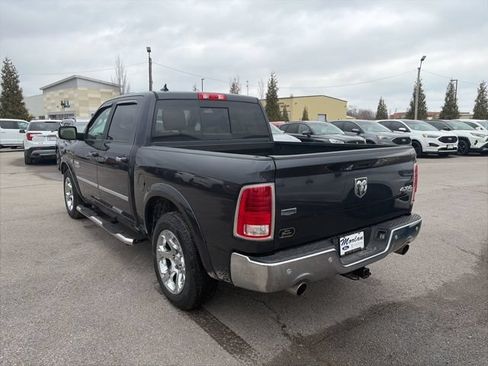 Used 2017 RAM 1500 Laramie w/ Convenience Group AWD/4WD image 4